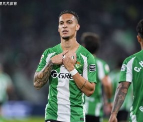 一日英超动向：曼城再具争冠实力，萨拉赫猛批斯洛特引发矛盾