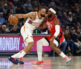 杜兰特缺阵阿门28+7+8 狄龙29分火箭射落太阳