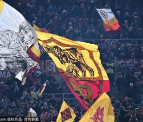 那不勒斯的双面人生：意甲连胜与欧冠失利的背后故事