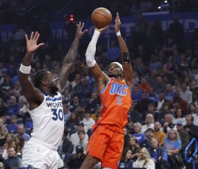 亚历山大40+6+6爱德华兹31分 雷霆擒狼豪取10连胜