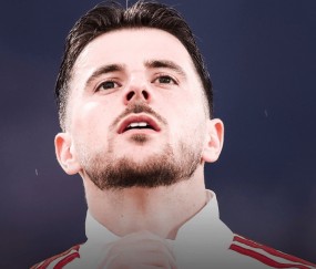 芒特拒绝离开曼联，愿拿25万周薪打替补！与利马一起复出助战维拉