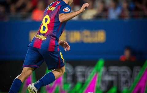 他是天才！对手主帅盛赞佩德里：他太出色，已超越哈维小白