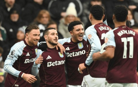 2-0！英超大黑马获胜，积分追平曼城，利物浦被甩开10分