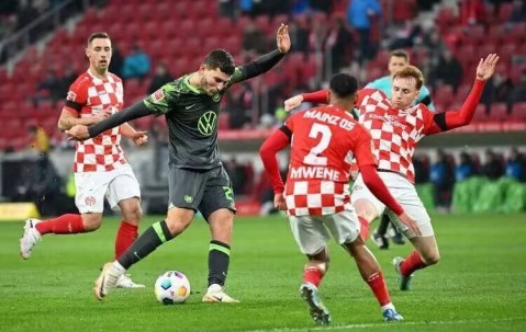 欧协联资格赛前瞻：德甲美因茨对阵土超萨姆松，状态与级别的博弈