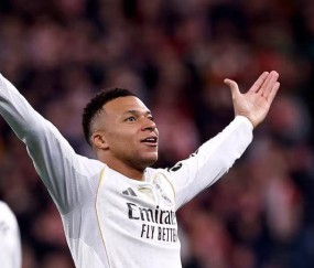 姆巴佩本赛季疯狂开火，55场比赛攻入55球，正创造职业生涯巅峰表现