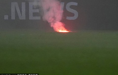 克雷莫内塞对阵国米：从烟雾弹事件看意甲的心理战与战术挑战